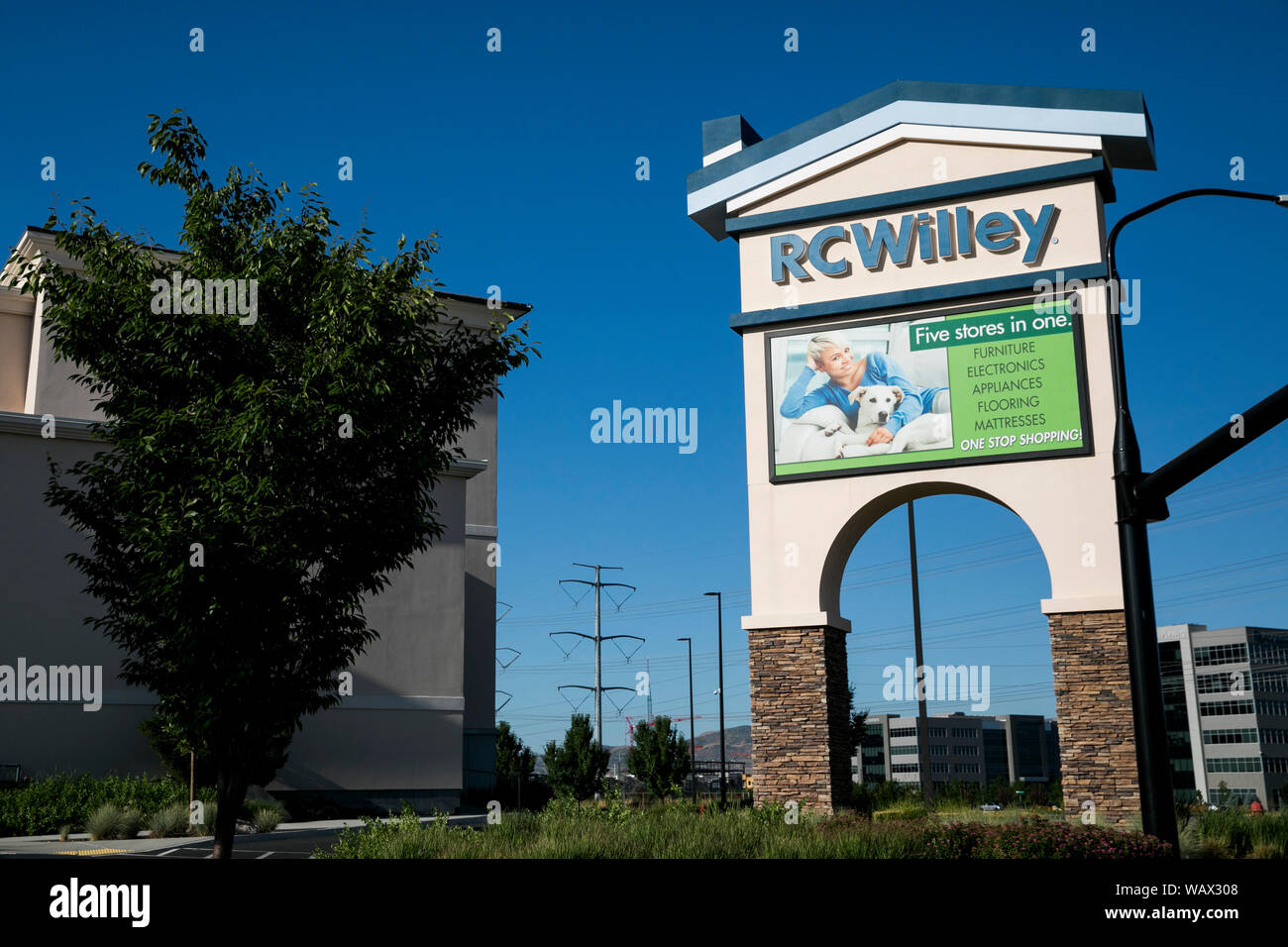 A Logo Sign Outside Of A Rc Willey Home Furnishings Retail Store Location In Draper Utah On July 28 2019 Stock Photo Alamy