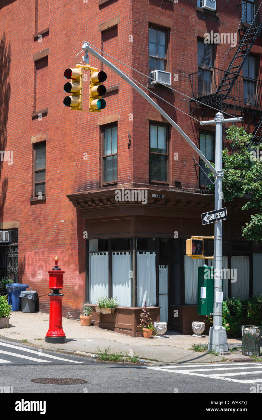 Average Brooklyn Street Corner Photo at TheBoardr.com, image size:867x1390