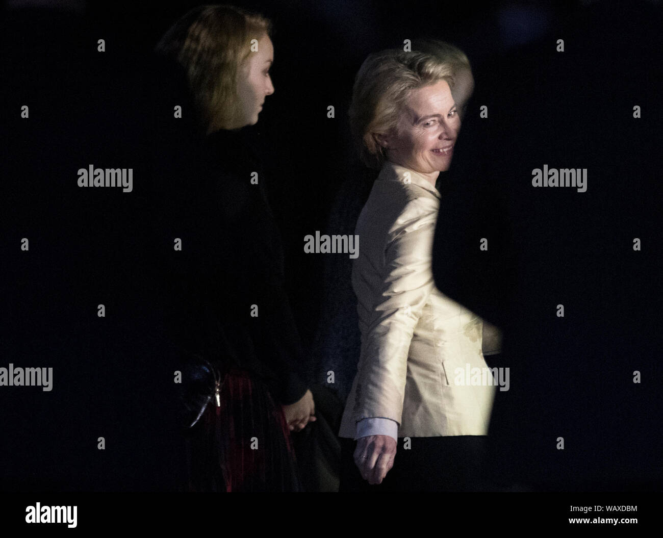 [K\u0026QOTR Spoilers] Atmosphere for Randy Orton vs Gunther before the first  lock up., image size:1300x1055