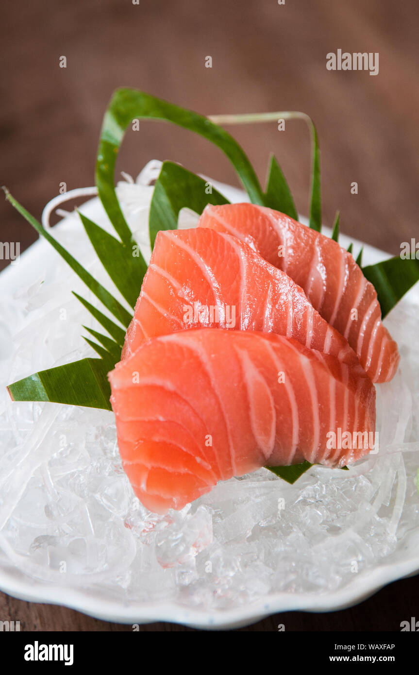 Beautiful Fresh salmon sashimi on ice Stock Photo - Alamy