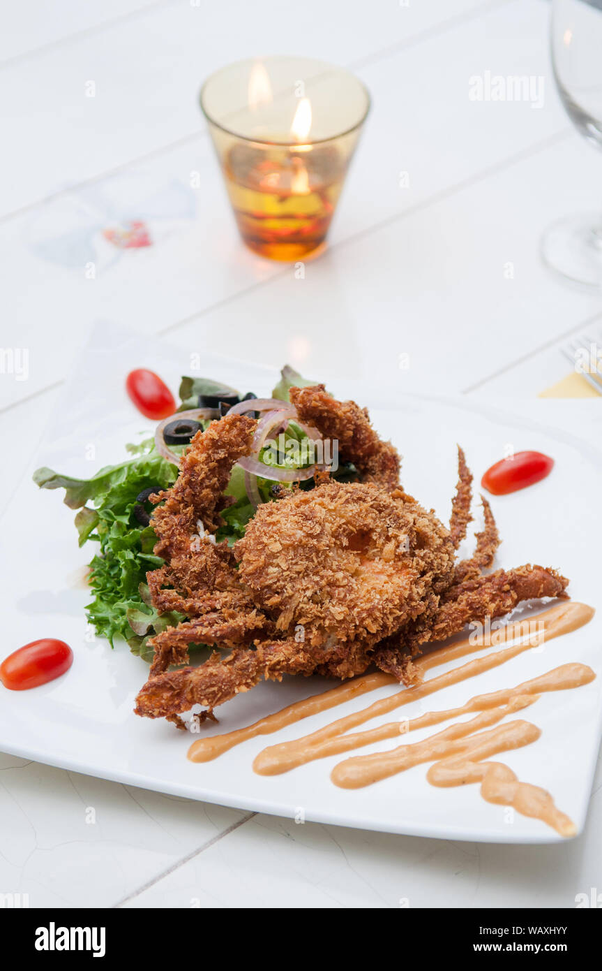 Deep Fried Soft Shell Crab with green salad Stock Photo Alamy