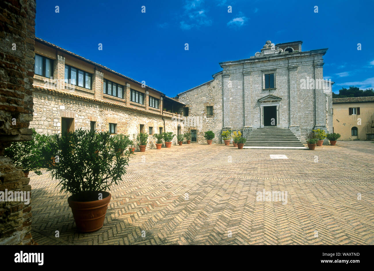 Parco nazionale del conero hi-res stock photography and images - Alamy