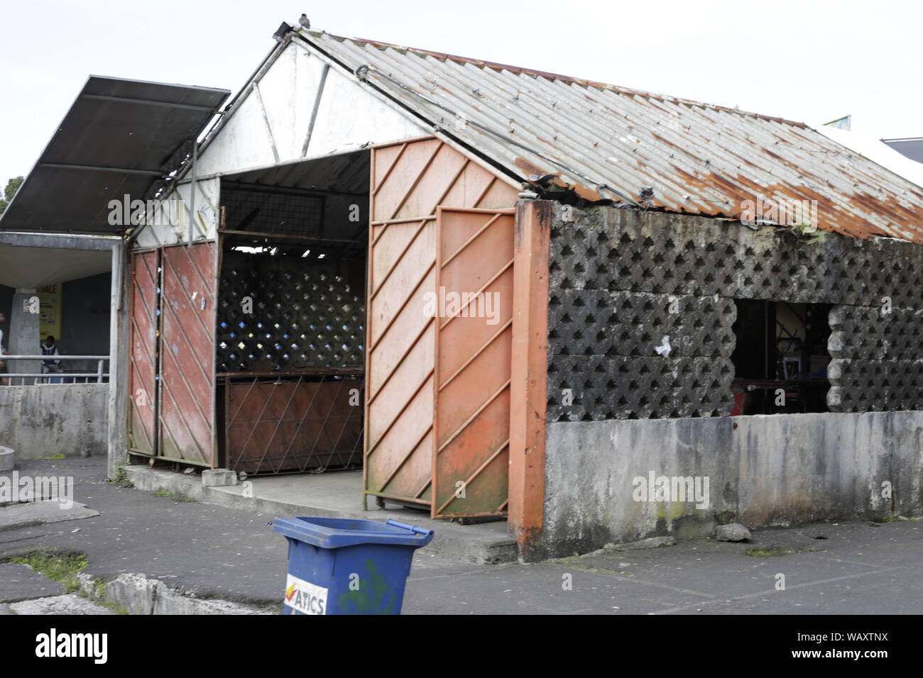 Curepipe (Mauritian Creole pronunciation [kiːəpip]) also known as La