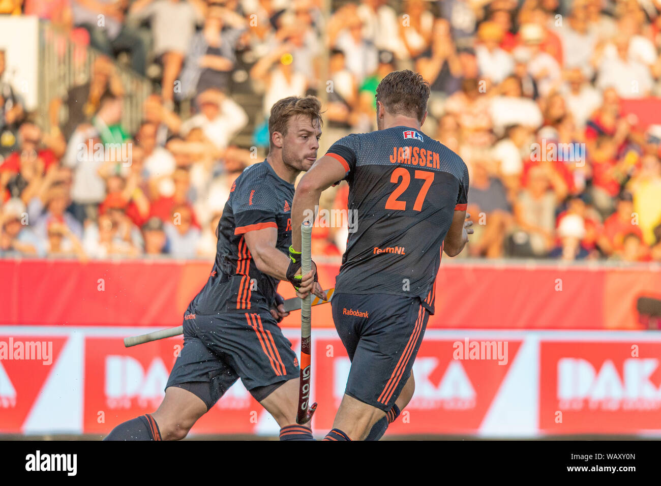 Netherlands vs spain hi-res stock photography and images - Page 14 - Alamy