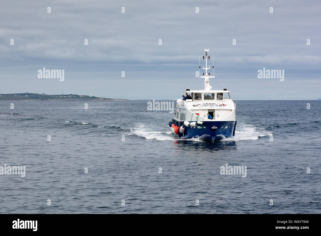 Aran islands ireland sailing hi-res stock photography and images - Alamy