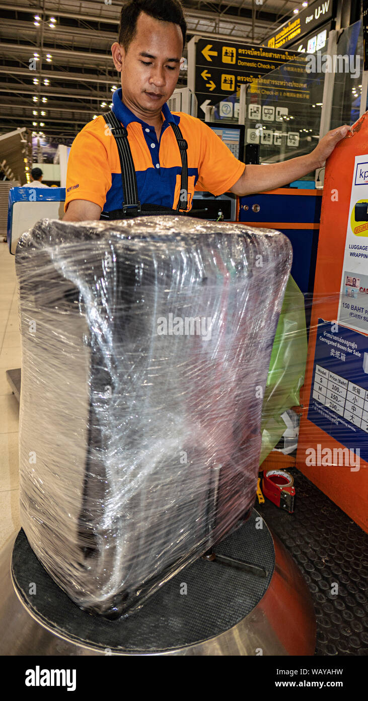 Baggage wrap hi-res stock photography and images - Alamy