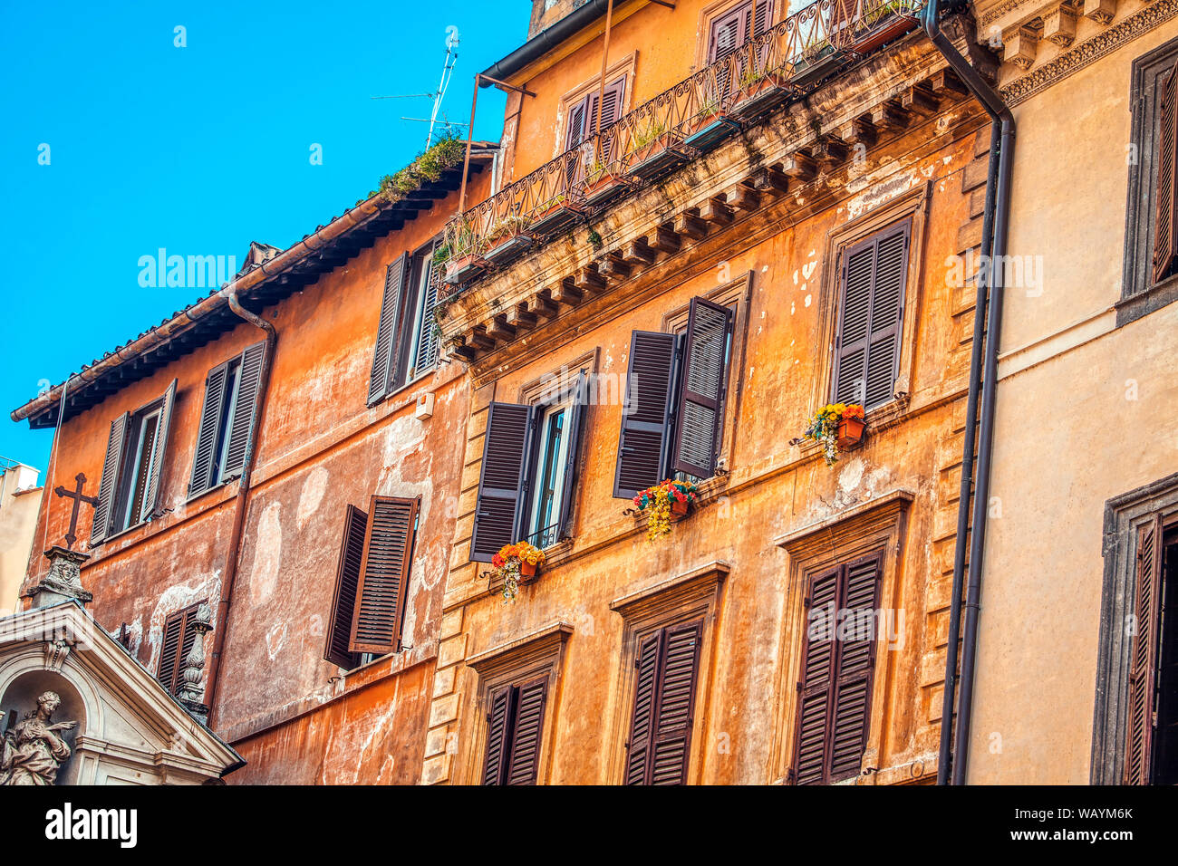 traditional italian houses ,Rome old architecture Stock Photo Alamy