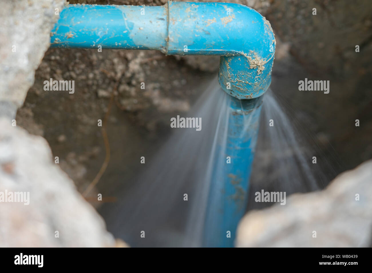 Leaking water pipe underground hires stock photography and images Alamy