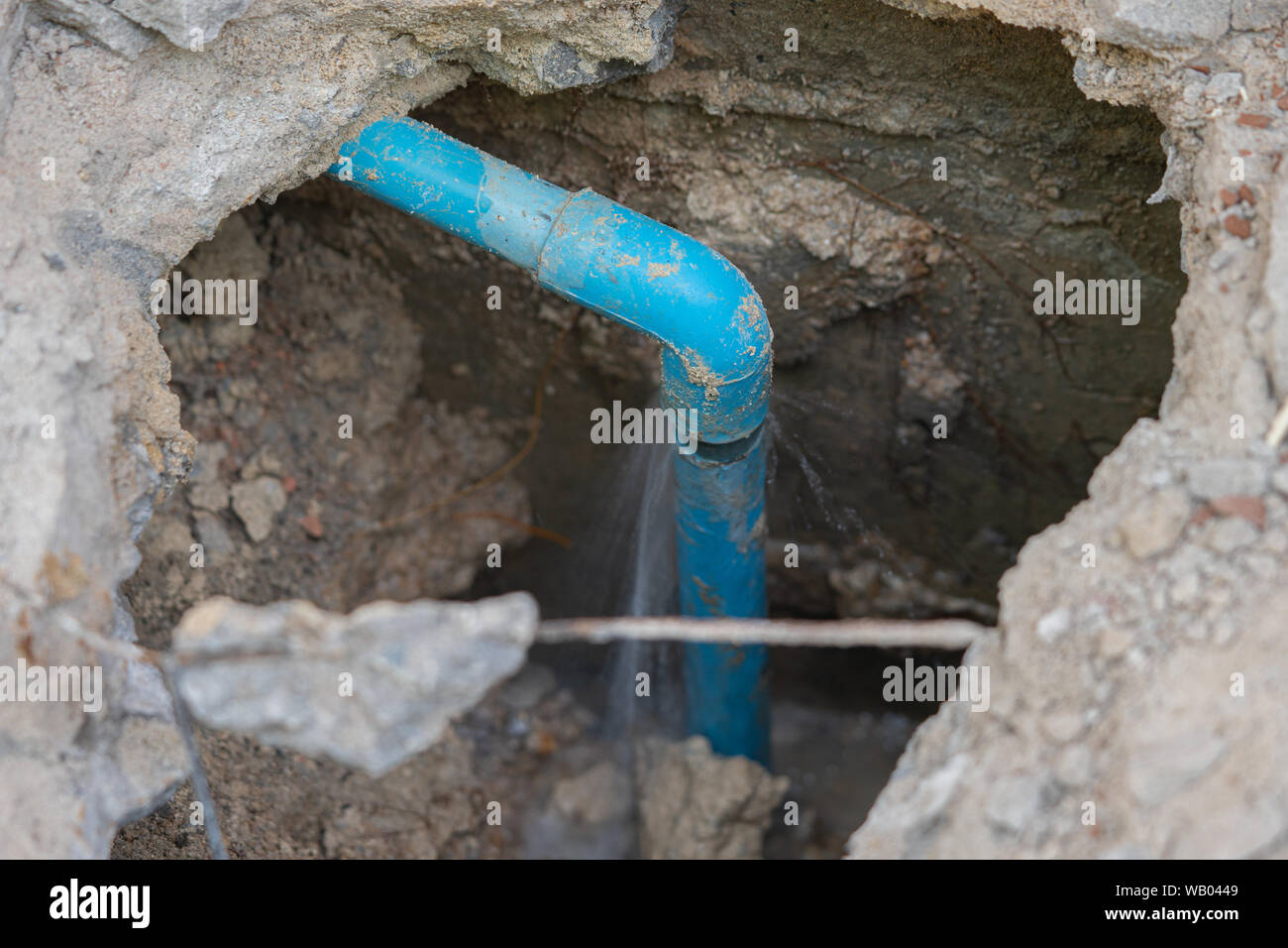Leaking water pipe underground hires stock photography and images Alamy
