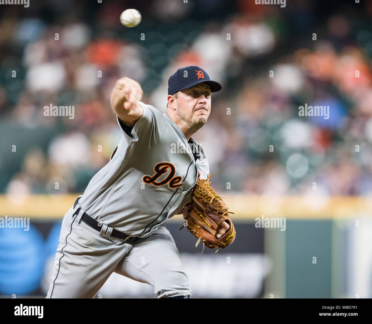 Houston, Texas, USA. 22nd Aug, 2019. August 22, 2019: Detroit Tigers starting pitcher Jordan Zimmermann (27) works to the plate during the Major League Baseball game between the Detroit Tigers and the Houston Astros at Minute Maid Park in Houston, Texas. Houston defeated Detroit 6-3. Prentice C. James/CSM Credit: Cal Sport Media/Alamy Live News Stock Photo