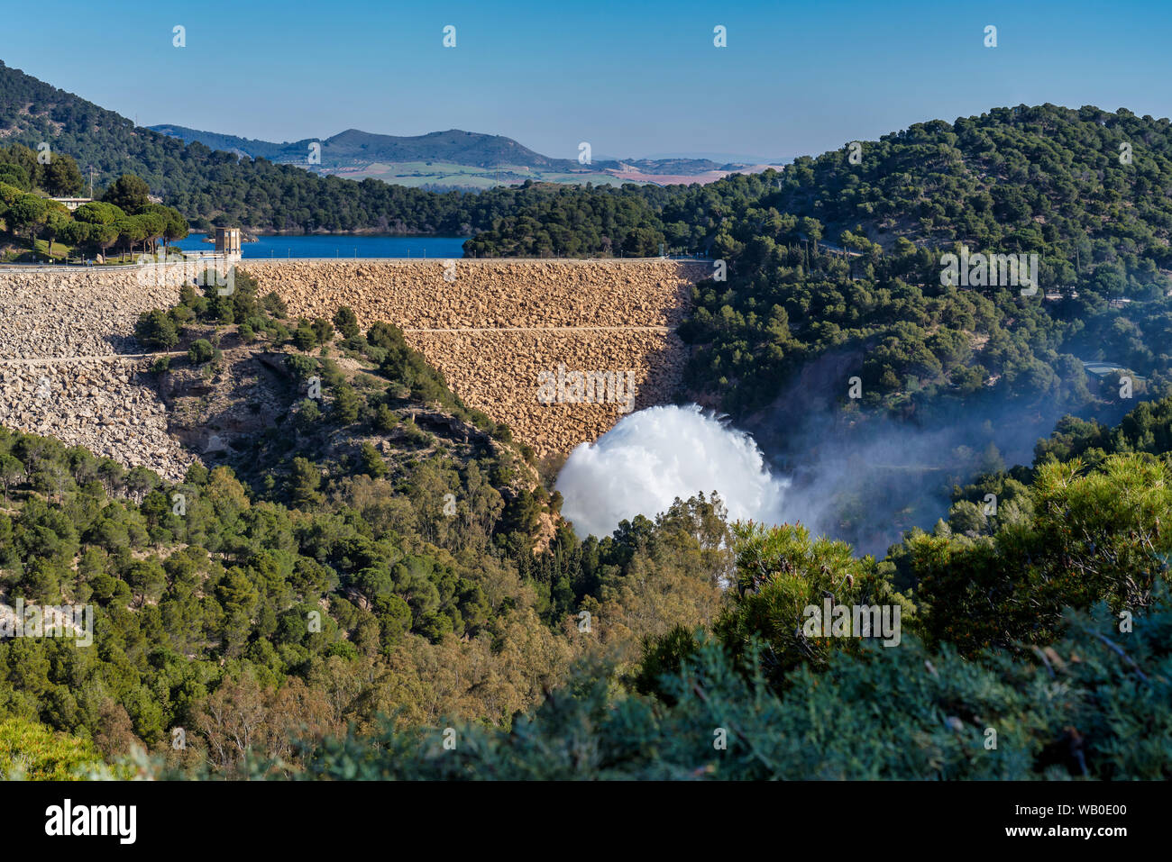 Ardales Lake High Resolution Stock Photography And Images Alamy