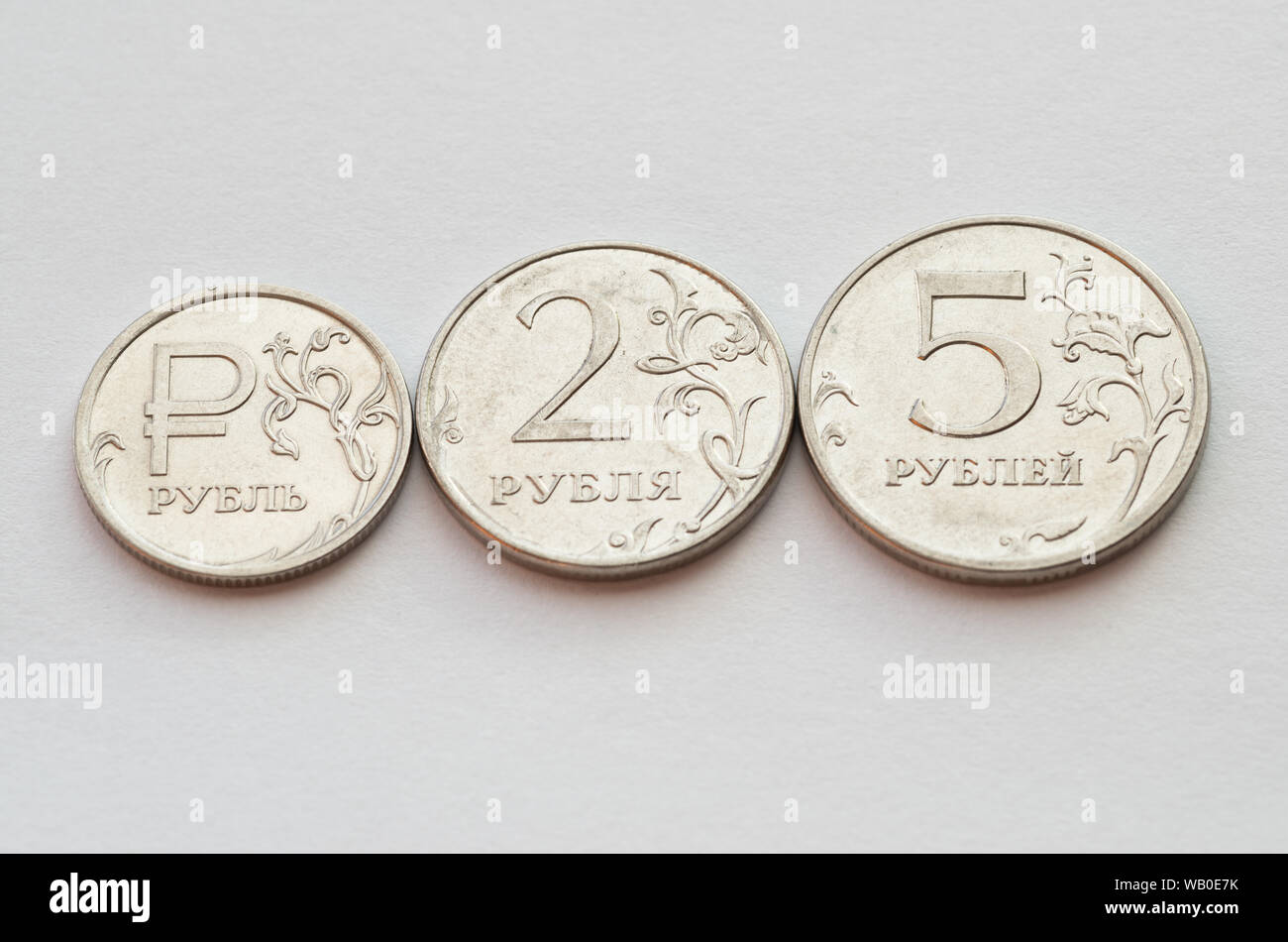 5 RUSSIAN FEDERATION COINS DIFFERENT EUROPEAN COINS FOREIGN