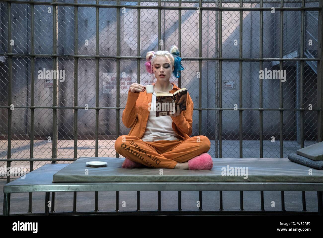 MARGOT ROBBIE in SUICIDE SQUAD (2016), directed by DAVID AYER. Credit: WARNER BROS PICTURES / Album Stock Photo