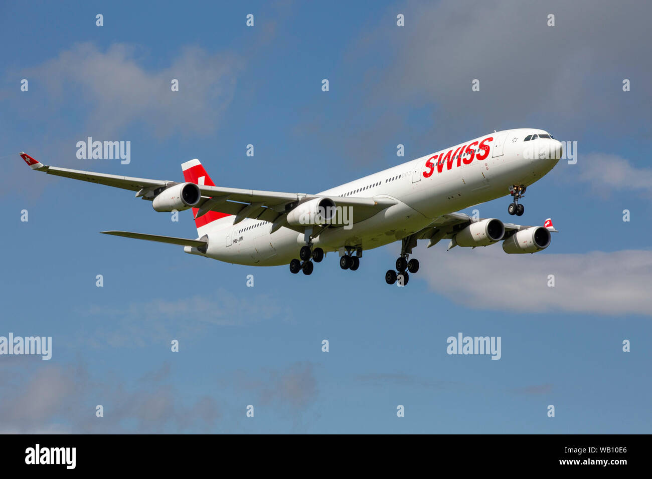 Airbus A340-313X, Reg: HB-JMI beim Anflug zum Flughafen Zürich (ZRH). 15.08.2019 Stock Photo