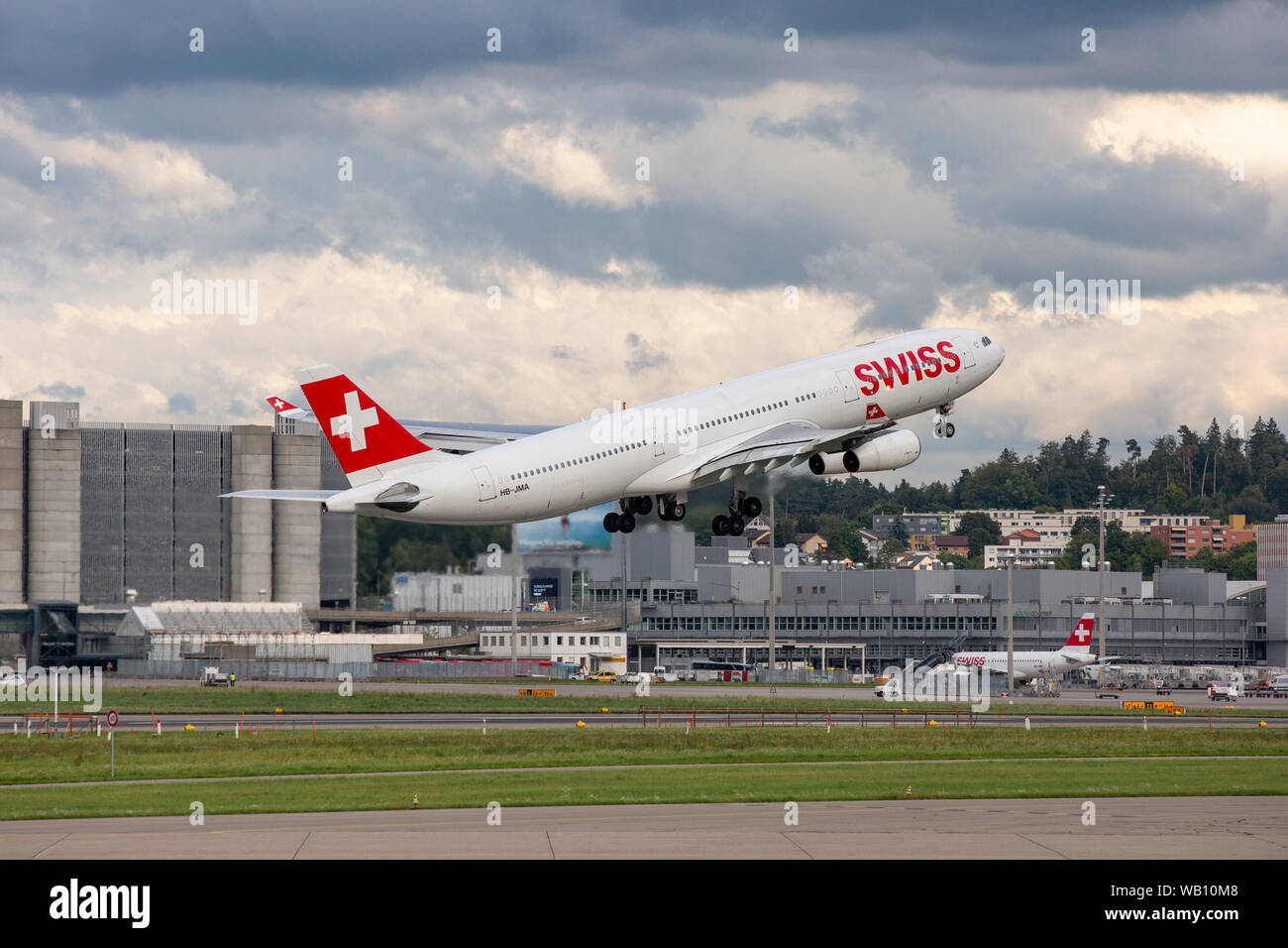 Airbus A340-313X, Reg: HB-JMA beim Abflug vom Flughafen Zürich (ZRH). 15.08.2019 Stock Photo