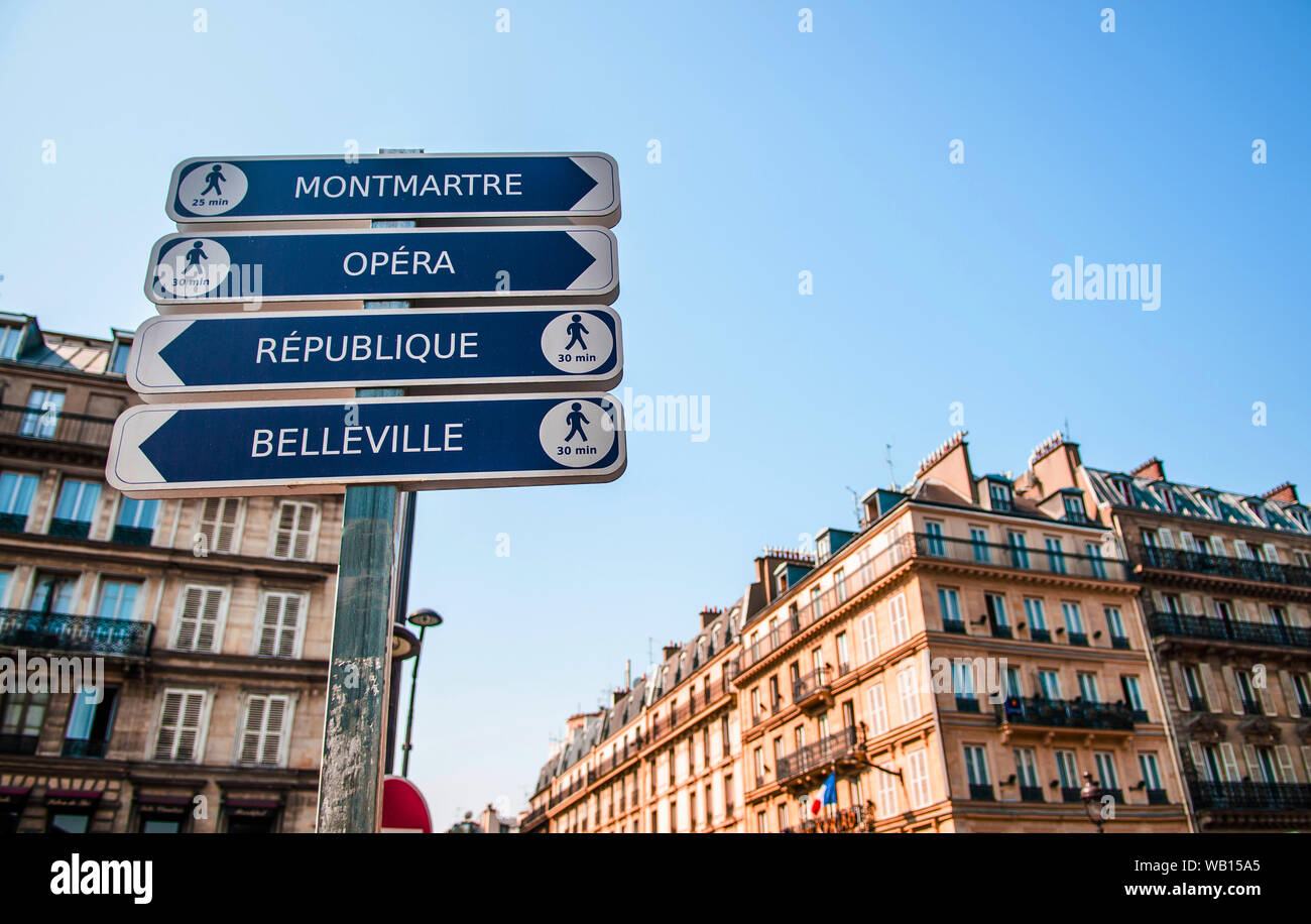 Paris street signs hi-res stock photography and images - Alamy