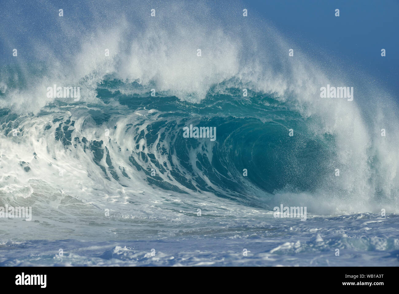 Hawaii wave image hi-res stock photography and images - Alamy