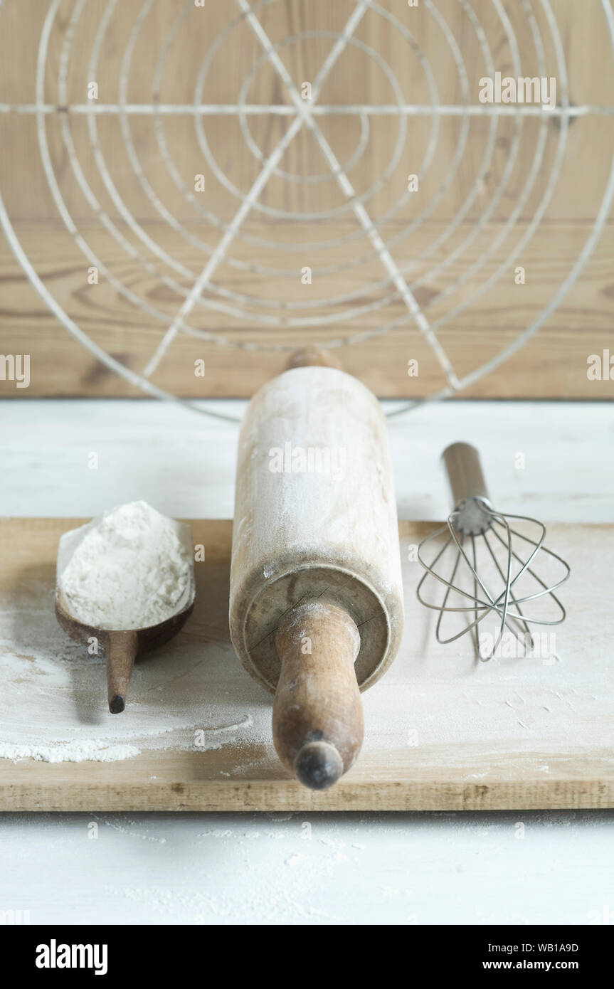 Utensils for baking Stock Photo Alamy