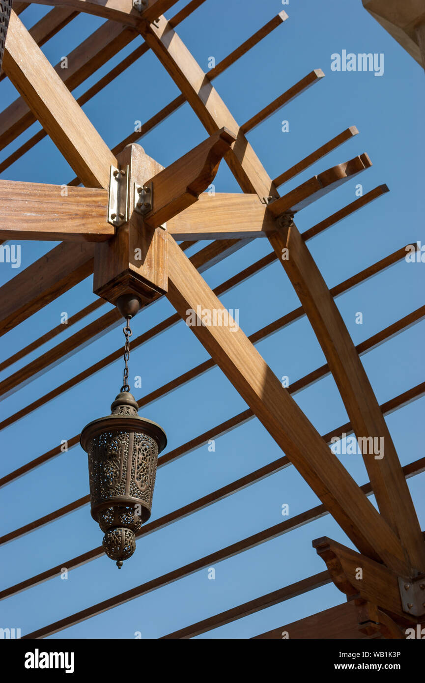 Traditional Arabic metal streetlight Stock Photo Alamy