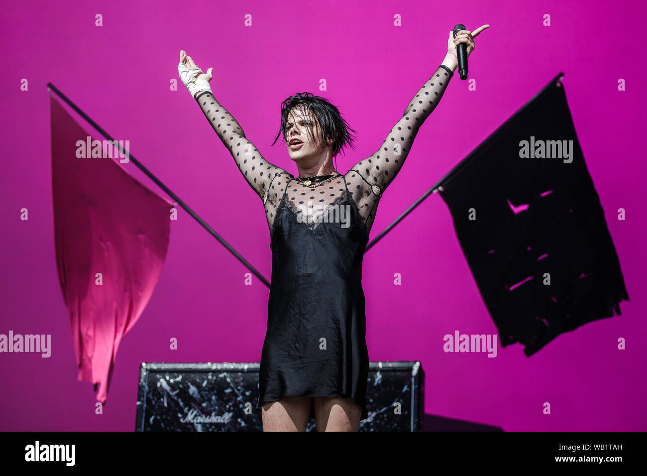 yungblud stage live performs leeds 23rd festival august alamy