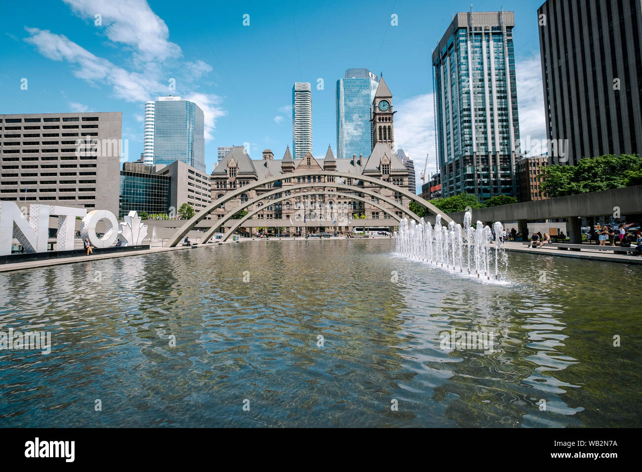 Toronto City Hall and Nathan Phillips Square Stock Photo Alamy