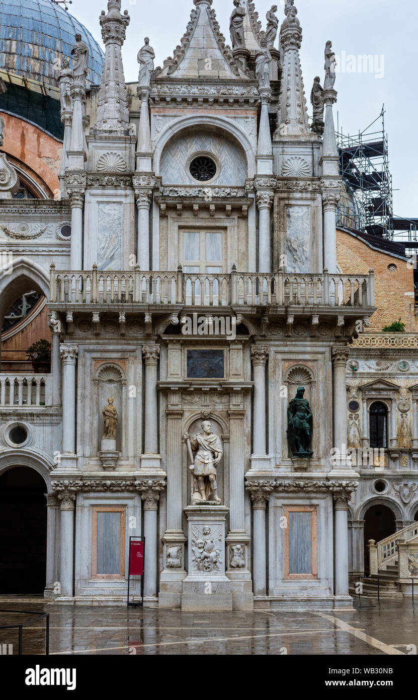 The Arco Foscari in the courtyard of the Doge's Palace (Palazzo Ducale), Venice, Italy Stock Photo