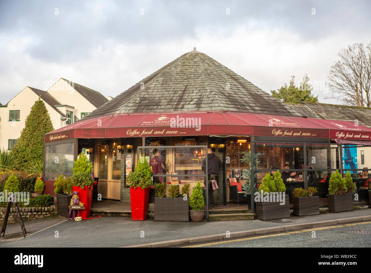 Bowness on windermere town centre hires stock photography and images