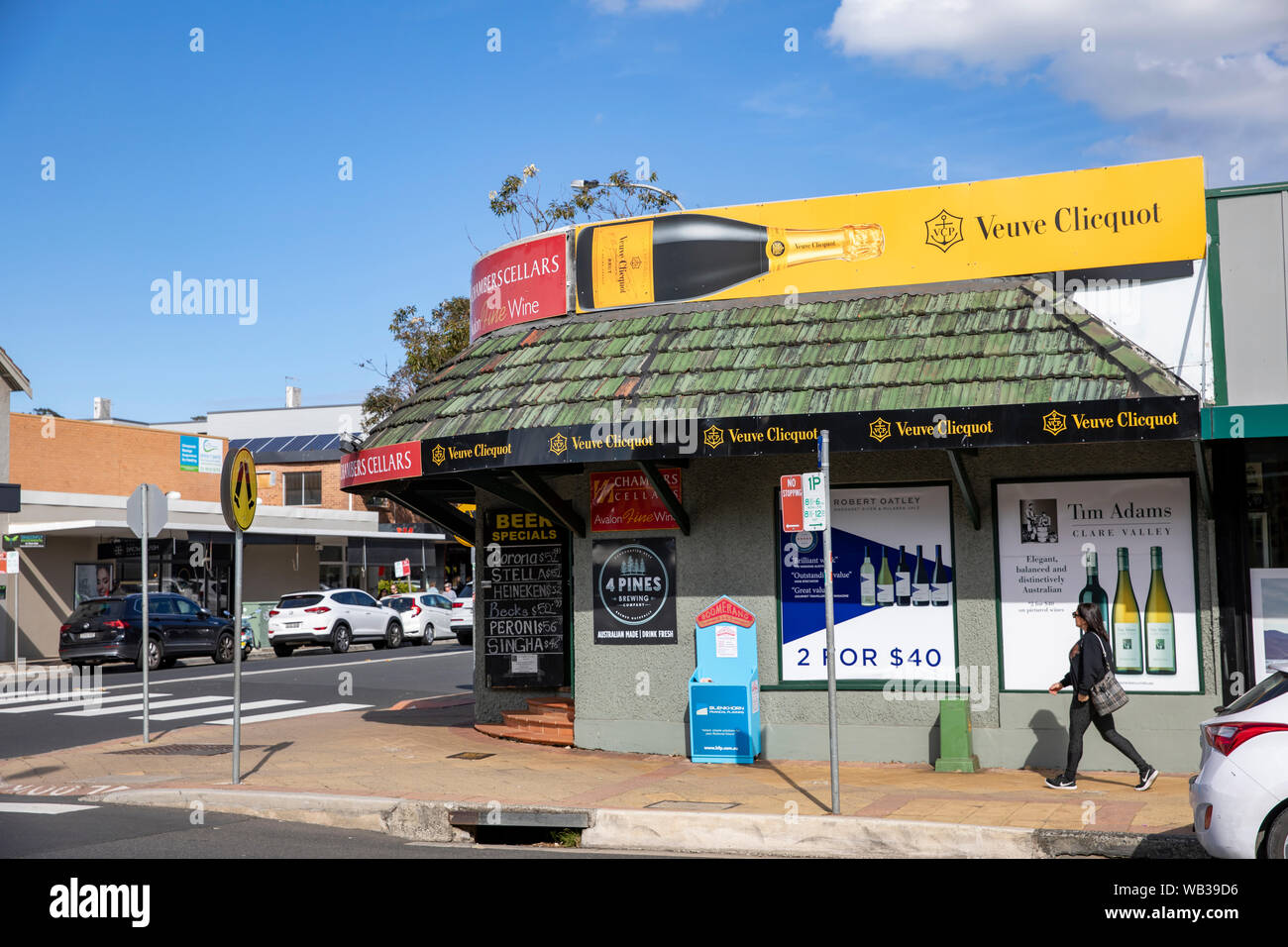 Australian bottle shop off licence store in Avalon Beach,Sydney