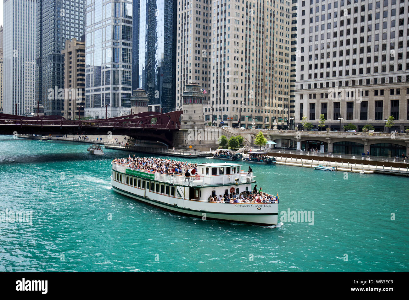 Chicagos classic lady hires stock photography and images Alamy