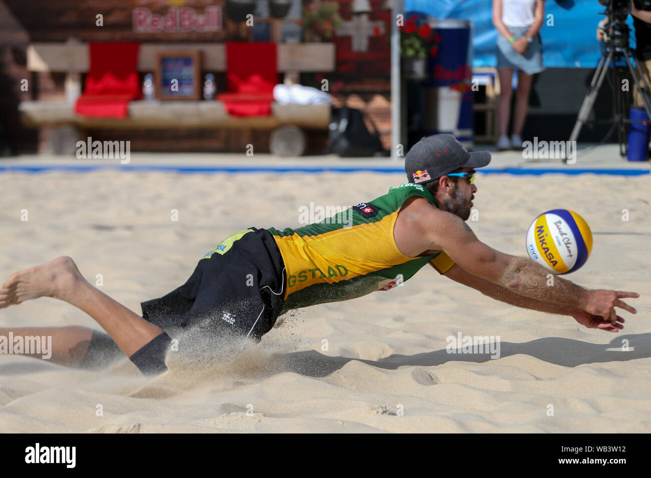 DIFESA IN TUFFO OF BRUNO OSCAR SCHMIDT during Gstaad Major 2019 - Day 5 -  Finals - Uomini, Gstaad, Italy, 13 Jul 2019, Volleyball Beach Volley Stock  Photo - Alamy