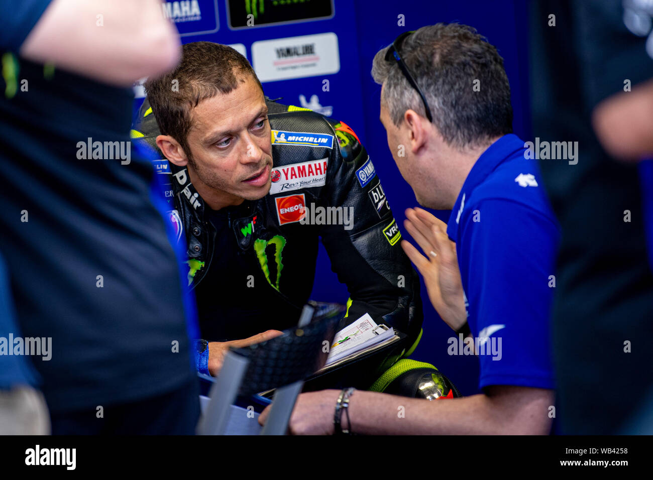 46 valentino rossi ai box during le fp2 hi-res stock photography and images  - Alamy
