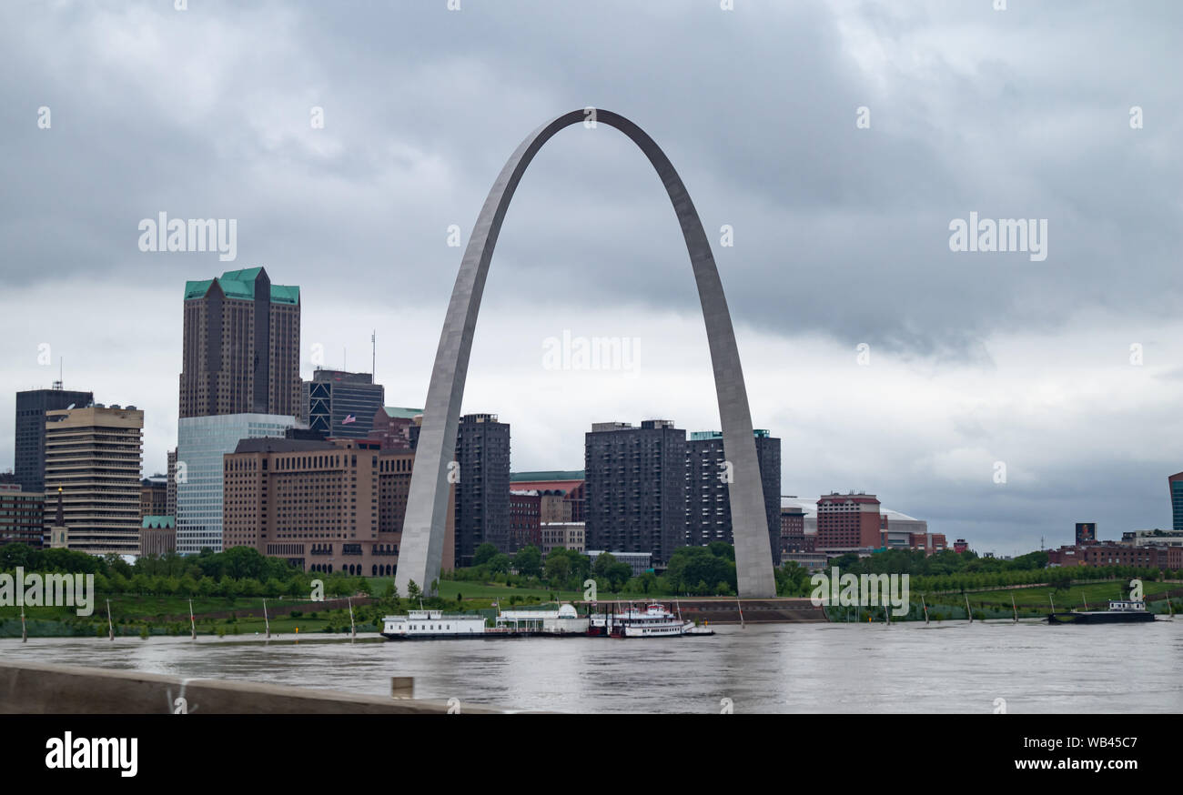 Saint Louis Arch Images – Browse 1,957 Stock Photos, Vectors, and Video