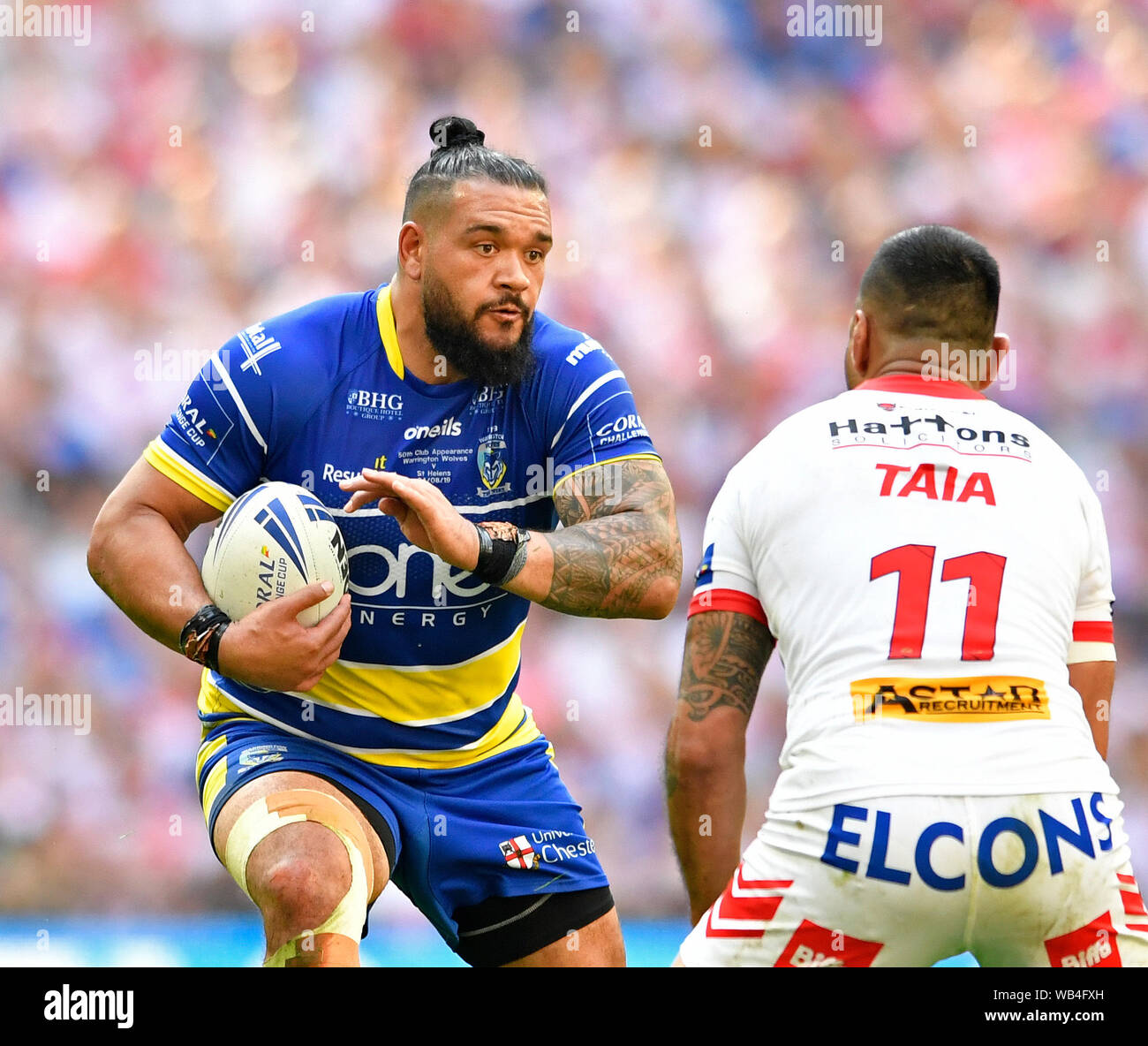 London, UK. 24th August, 2019. Wembley Stadium, London, England; Rugby Football League Coral Challenge Cup final, Warrington Wolves versus St Helens; Ben Murdoch-Masila of Warrington Wolves looks to run past Zeb Taia of St Helens - Editorial Use Only. Credit: Action Plus Sports Images/Alamy Live News Credit: Action Plus Sports Images/Alamy Live News Credit: Action Plus Sports Images/Alamy Live News Credit: Action Plus Sports Images/Alamy Live News Stock Photo