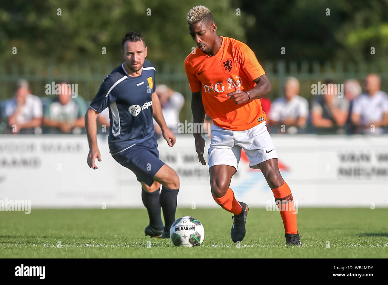 Utrecht, Netherlands. 24th Aug, 2019. UTRECHT, 24-08-2019, Sportpark Wesley Sneijder, DHSC - Ex internationals, season 2019/2020, Ex international player Ruben Schaken (r) during the match DHSC - Ex internationals Credit: Pro Shots/Alamy Live News Stock Photo