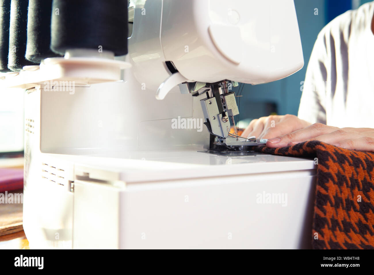 Lockstitch sewing machine hi-res stock photography and images - Alamy