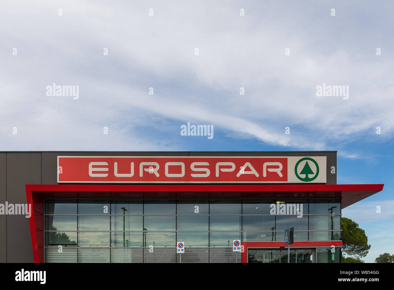 Eurospar supermarket sign, Eurospar logo Stock Photo