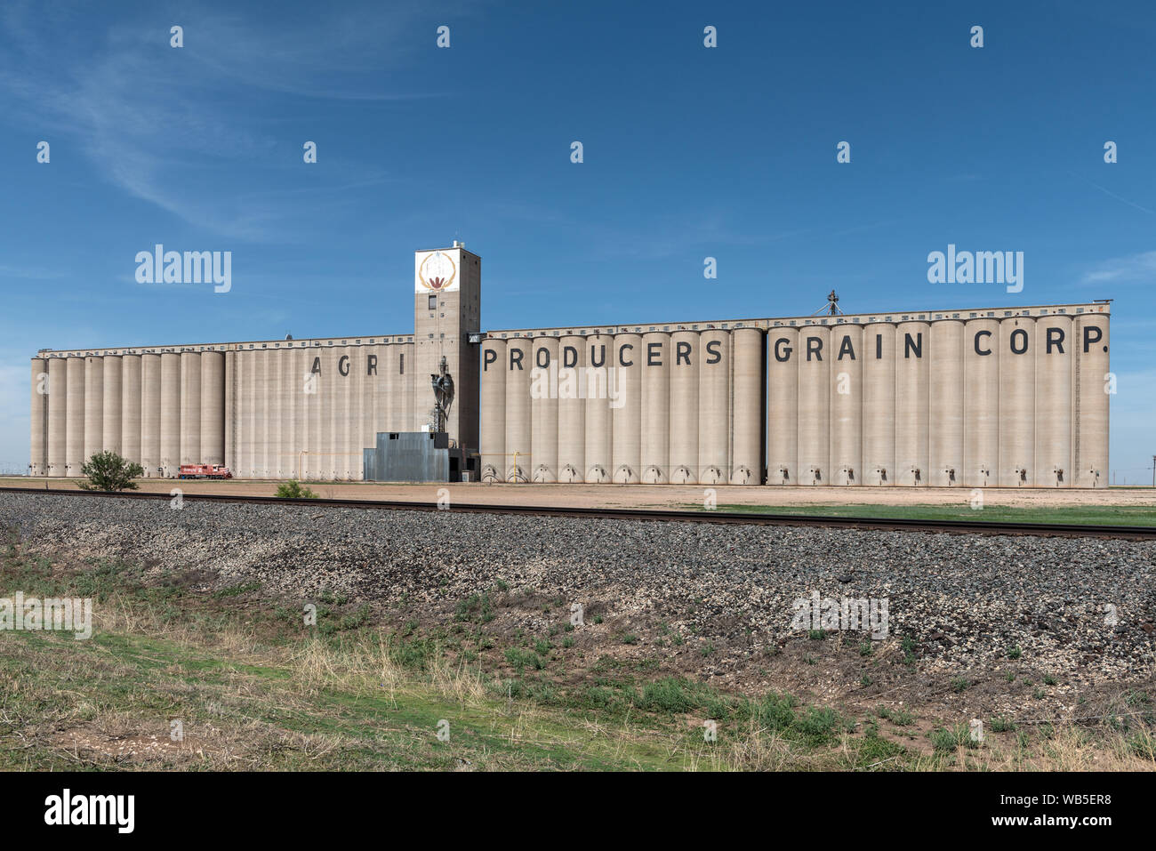 Enormous, multi-silo grain elevators in Plainview, an agricultural community in the Texas panhandle Stock Photo