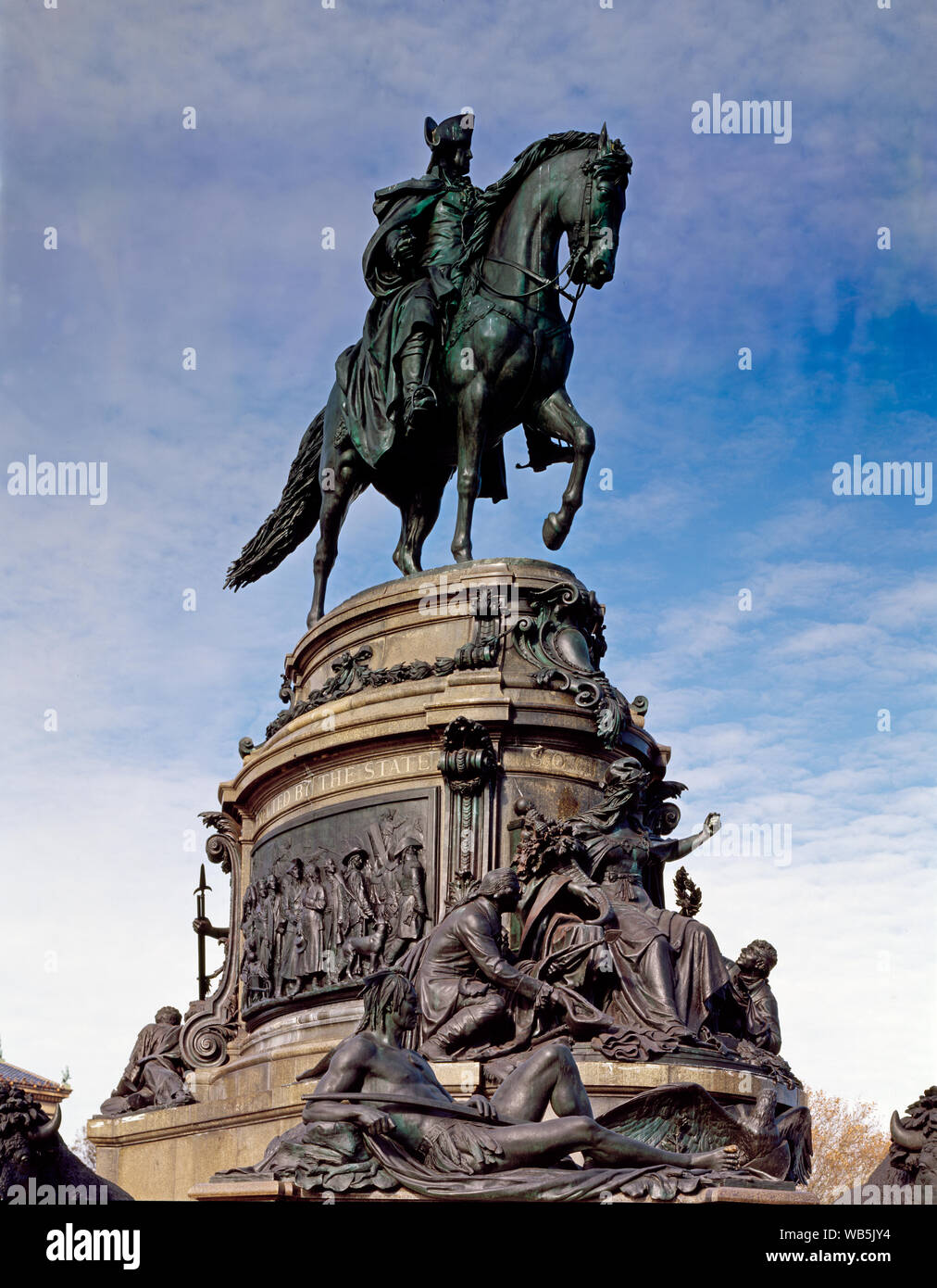 Equestrian statue of George Washington on Eakins Oval before the Philadelphia Museum of Art, one of 25 grand statues on the Benjamin Franklin Parkway, Philadelphia, Pennsylvania Stock Photo