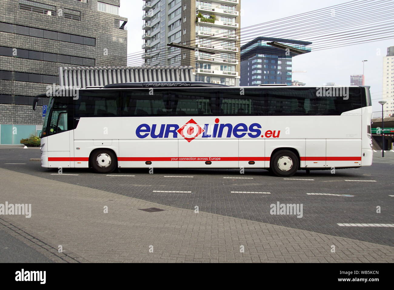 European coach service hi-res stock photography and images - Alamy, image size:1300x957