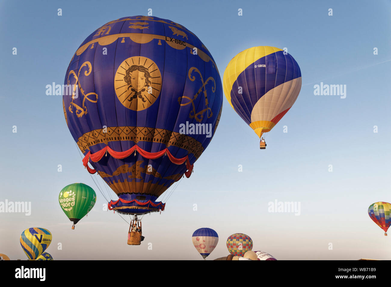 Chambley, France. 4th August, 2019. Hundreds of hot air balloons took off  from the Chambley-Bussieres Airbase for the Grand Est Mondial Air Ballons  Stock Photo - Alamy
