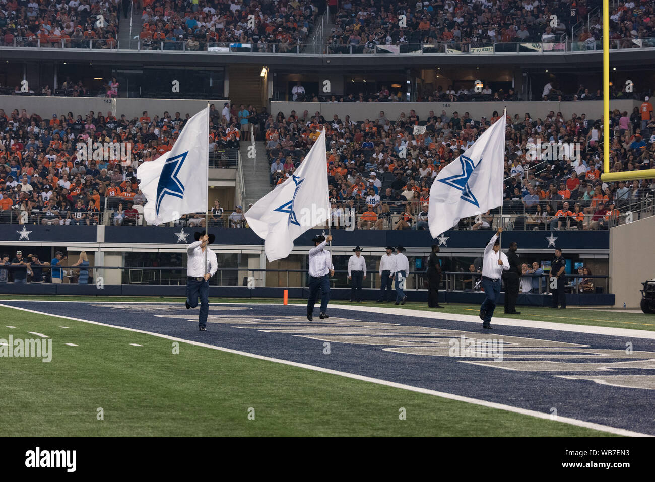 Dallas Cowboys, State of Texas and United States flags at AT&T Stadium,  Tuesday, Dec. 20, 2022, in Arlington, Tex. (Photo by Image of Sport/Sipa  USA Stock Photo - Alamy