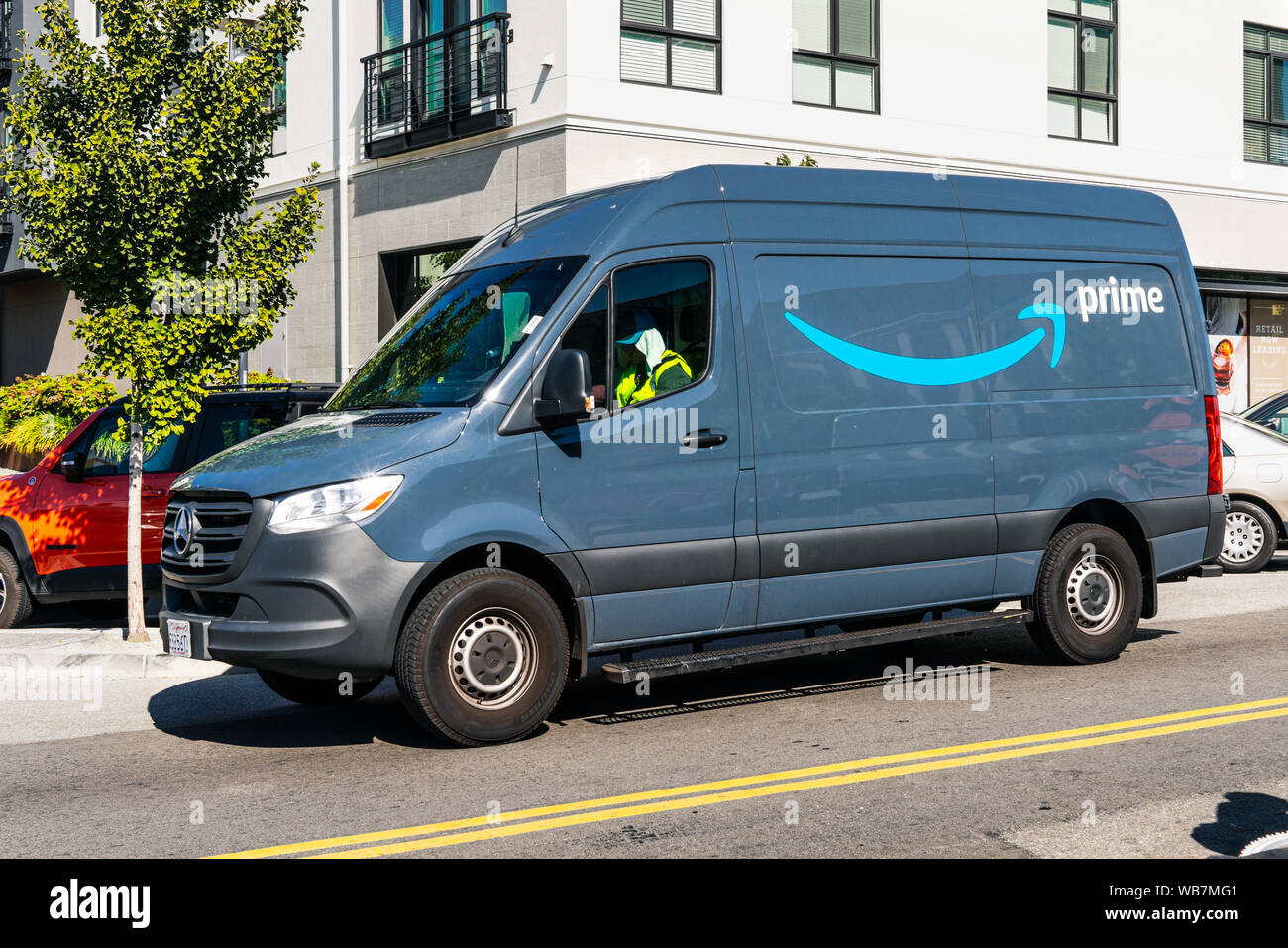 Amazon Delivery Van High Resolution Stock Photography And Images Alamy