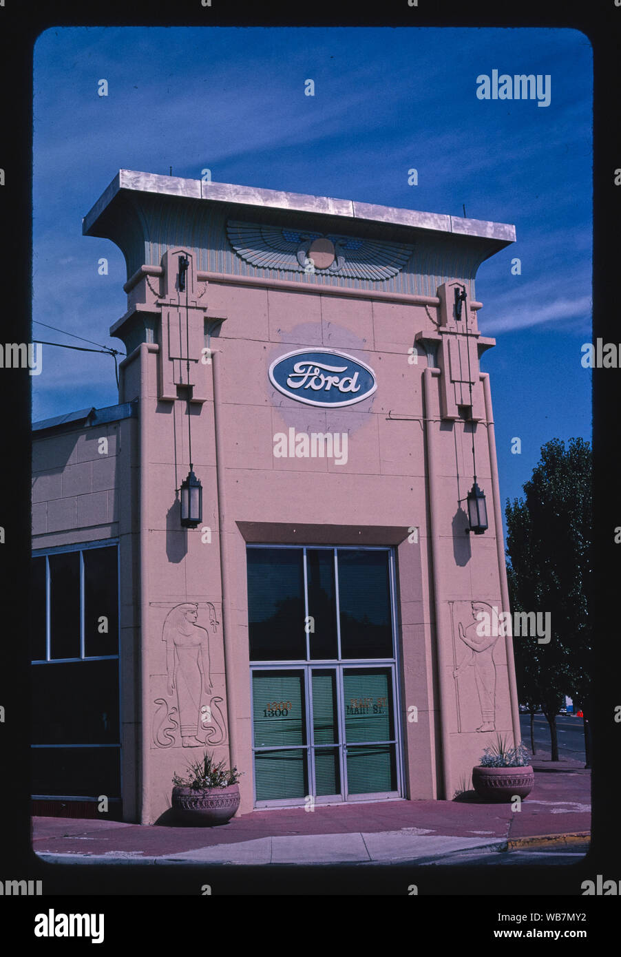 Ford dealership klamath falls hires stock photography and images Alamy