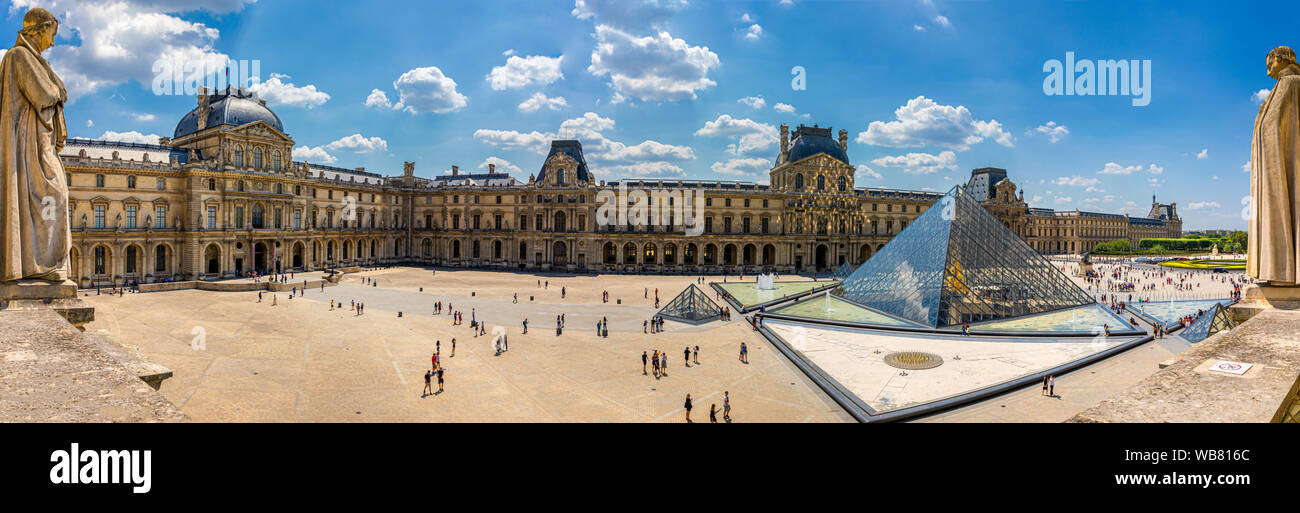 Worlds largest art museum hi-res stock photography and images - Alamy