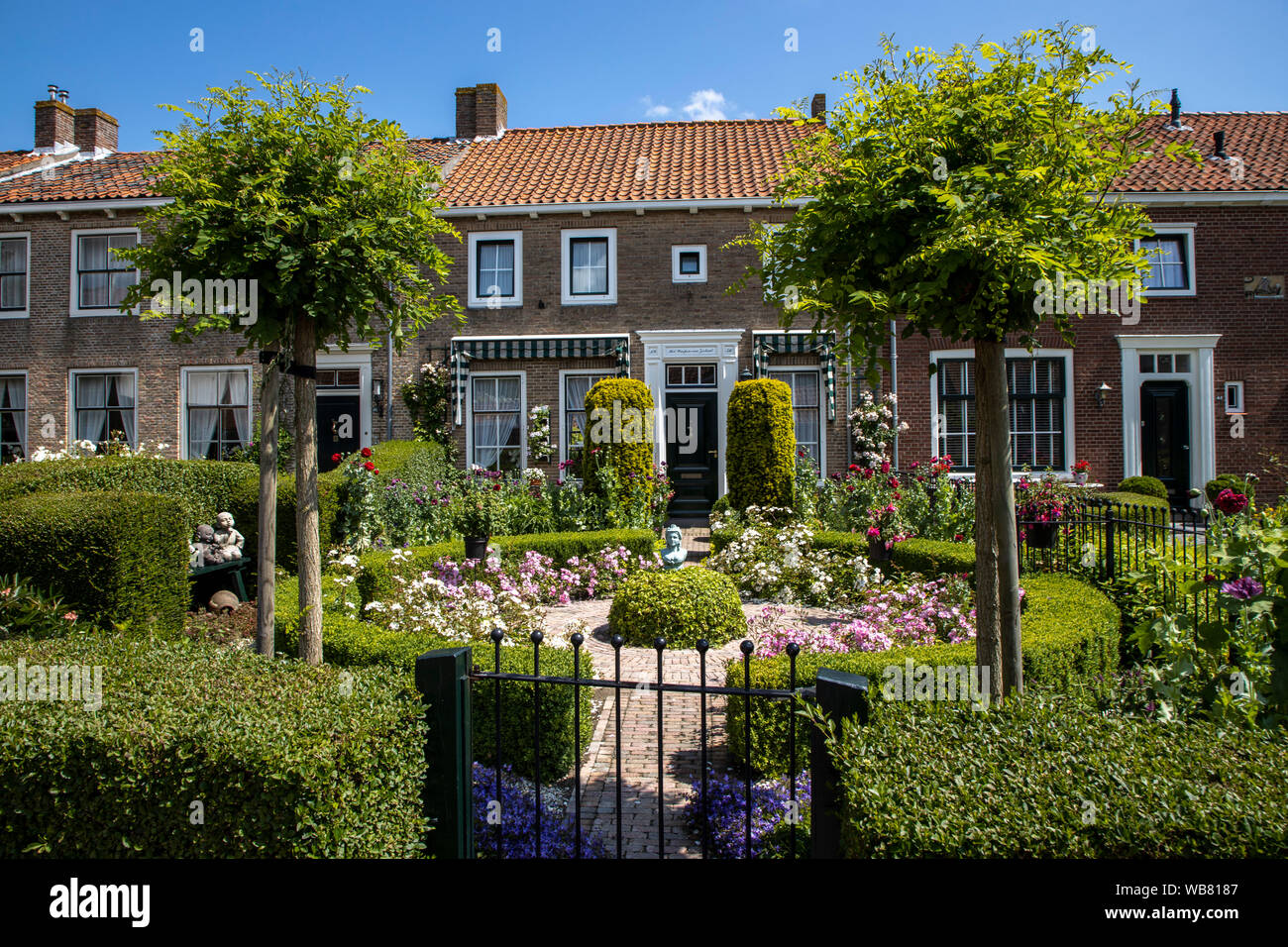The town of Veere, Zeeland province, Netherlands, the old town hall, market square, cafés and shops, residential buildings with gardens, Stock Photo