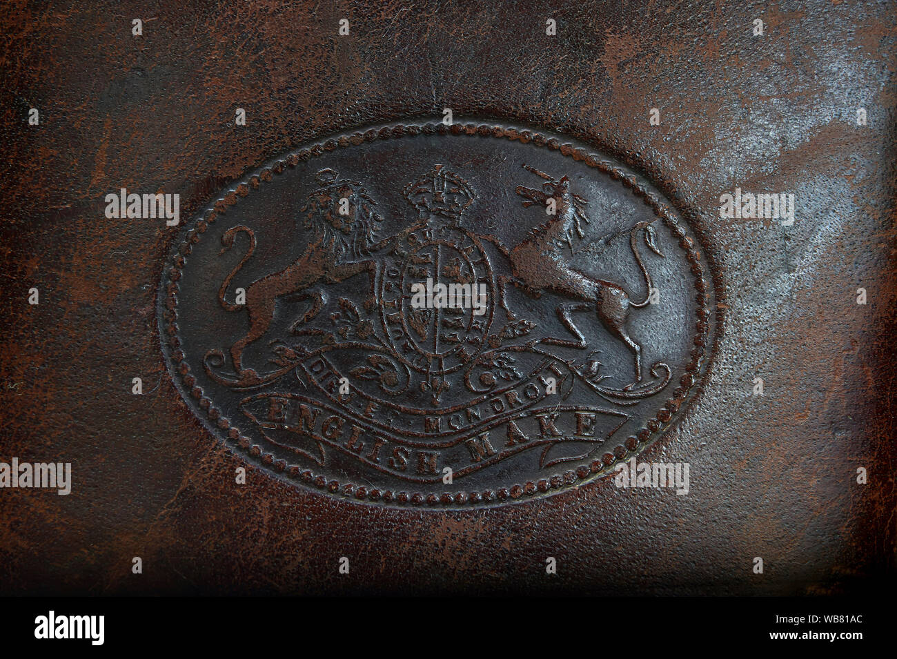 03 Oct 15 Detailed Close Up Of Vintage Dieu Et Mon Droit Englishmake Cowhide Leather Cigar Cheroot Case Kalyan Near Mumbai Maharashtra India Stock Photo Alamy 03 Oct 15 Detailed Close Up Of Vintage Dieu Et Mon Droit Englishmake Cowhide Leather Cigar Cheroot Case Kalyan Near Mumbai Maharashtra India Stock Photo Alamy