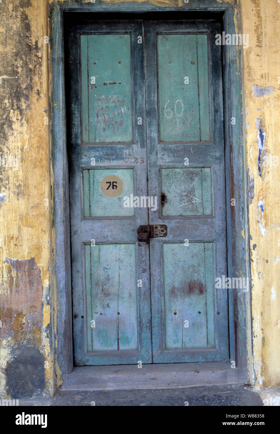 europe, canary islands, old wooden door entrance to a derelict house Stock Photo