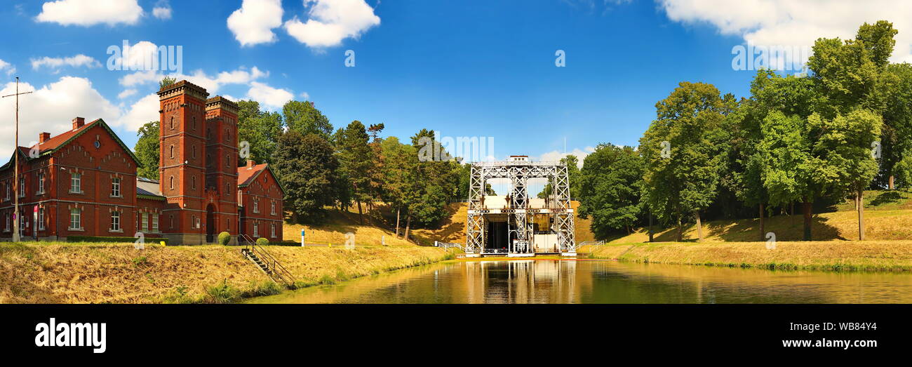 Boat lift in Belgium Strepy-Thieu Stock Photo