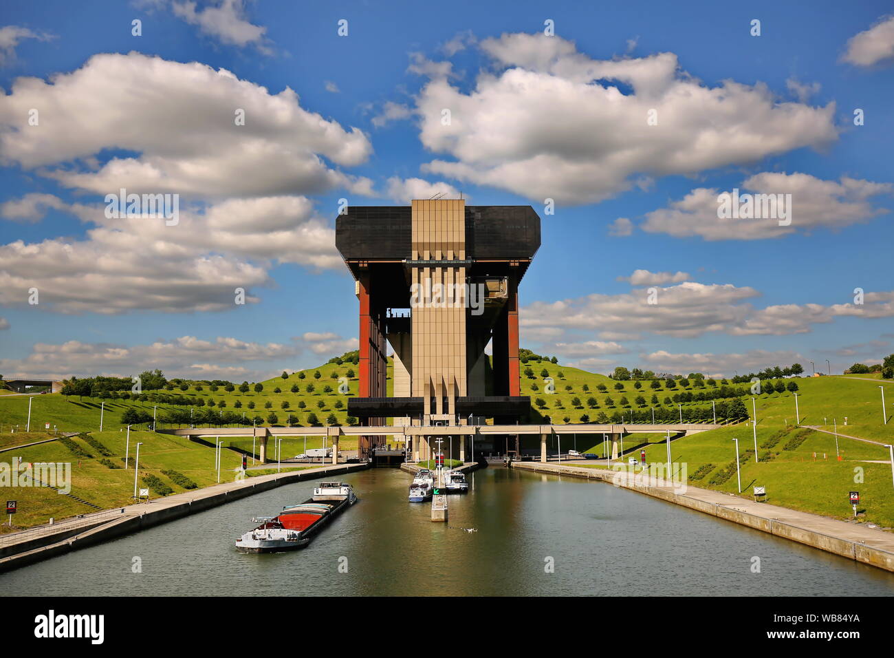 Boat lift in Belgium Strepy-Thieu Stock Photo
