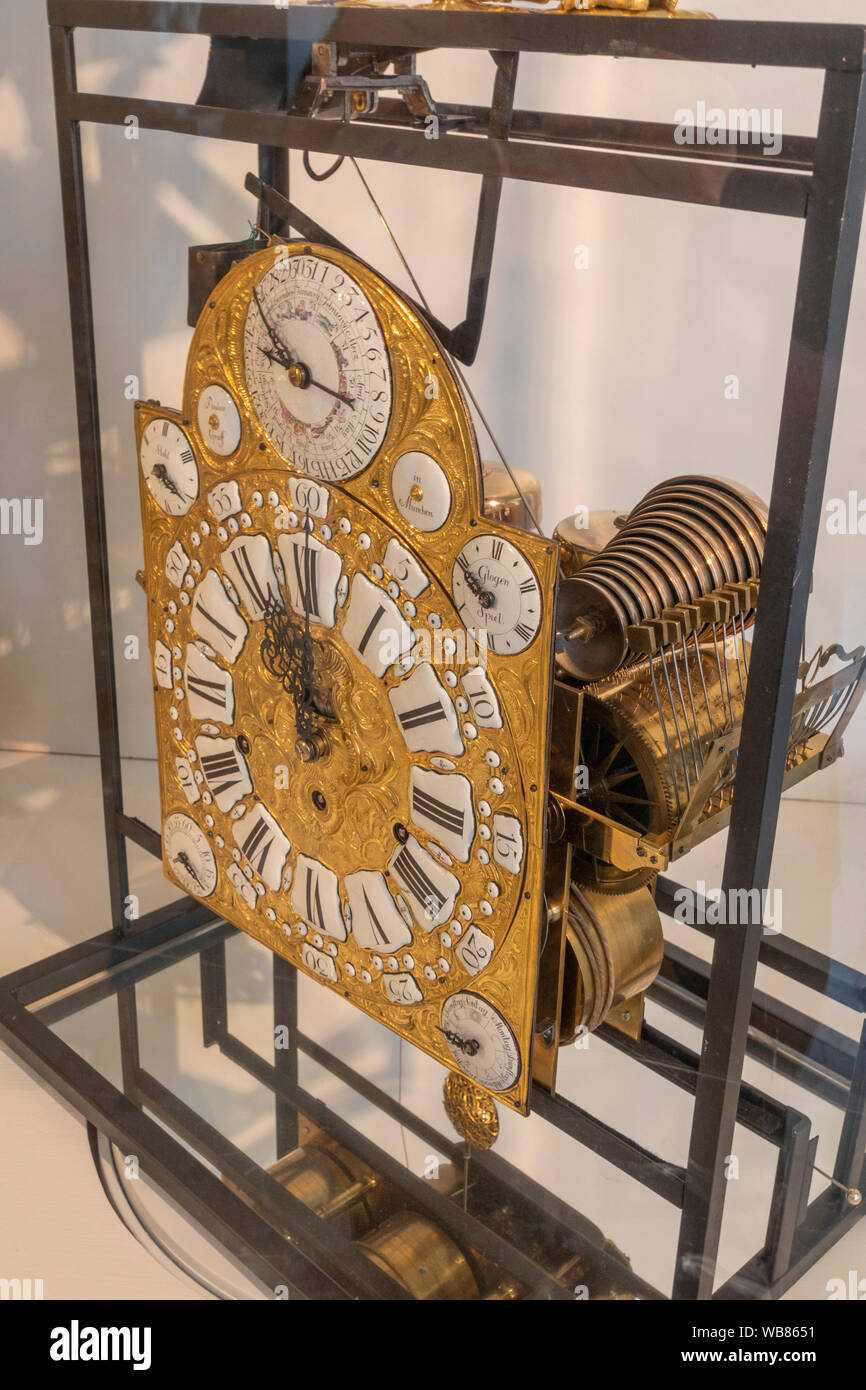Ornate Clock High Resolution Stock Photography and Images - Alamy